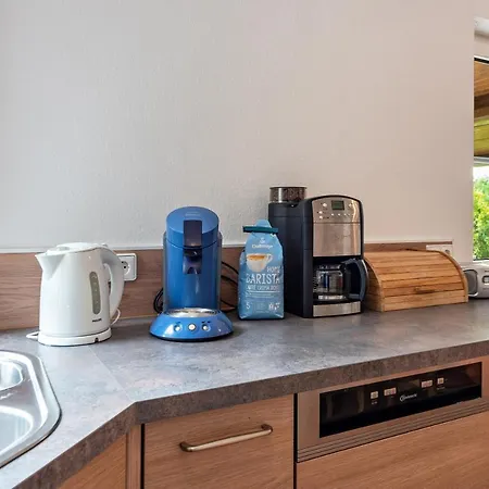 Alexandra Apartment *